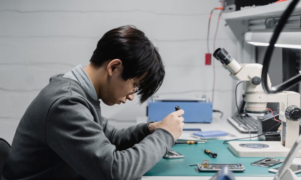 how to fix a broken screen protector